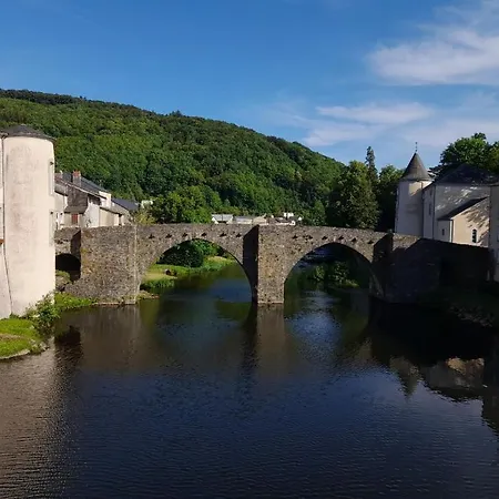 Дом отдыха Mas Jourdane En Languedoc *